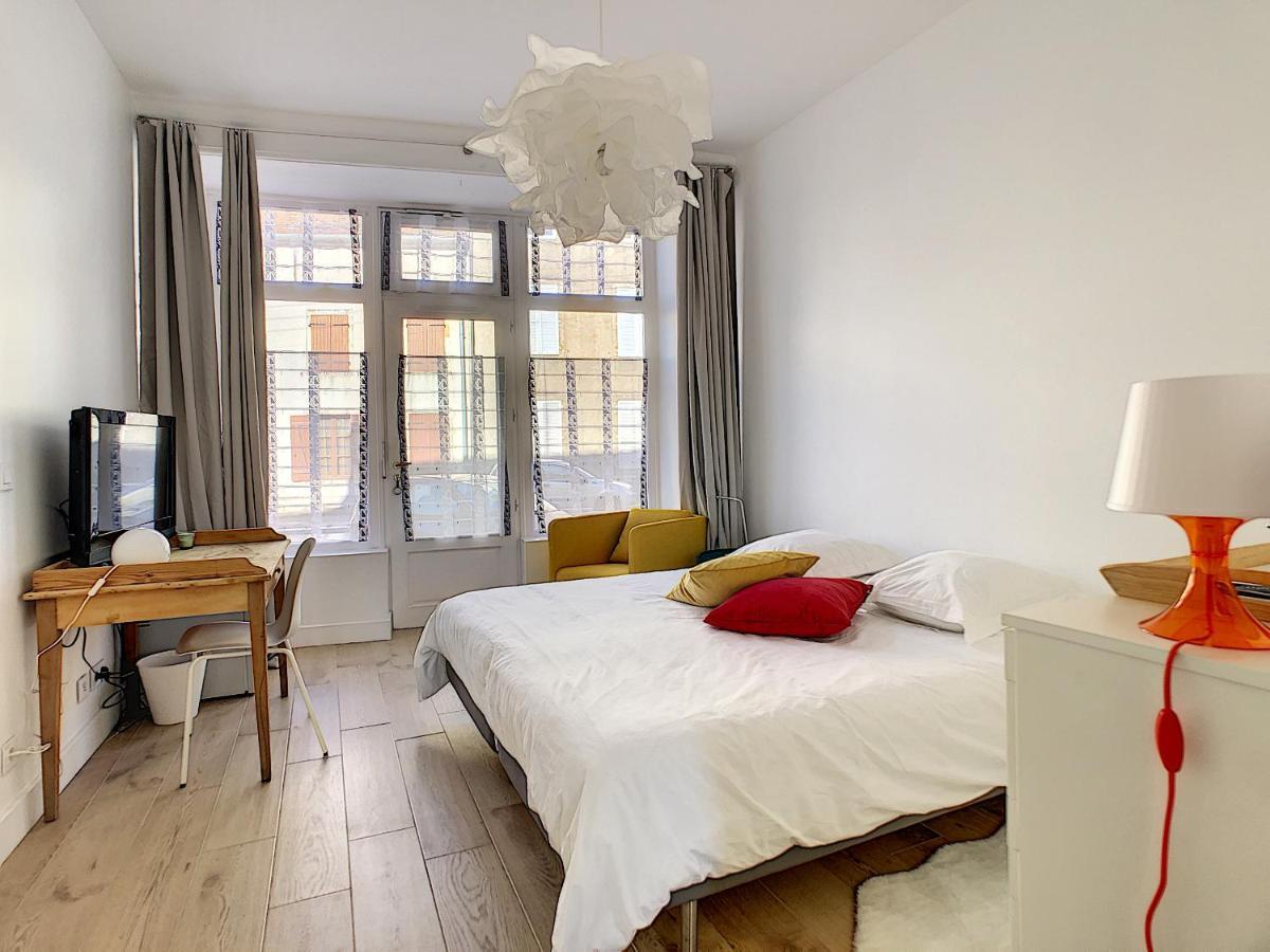 Chambre De Charme A โซลิเยอ ภายนอก รูปภาพ